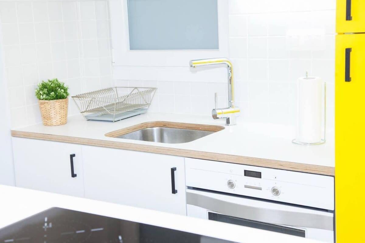 Fully Renovated, Modern Beauty In Central Athens! Buitenkant foto